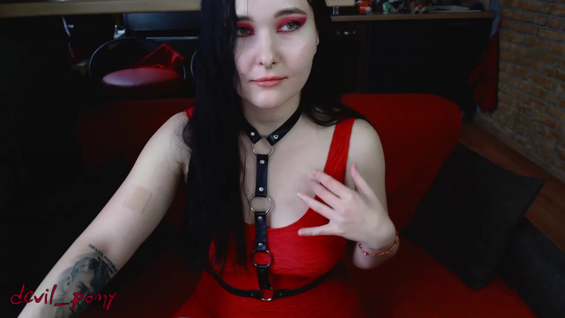 Gallery image thumbnail from Devil_pony's myfreecams stream on, 02/25/2023, 13:40 image 4 of 20