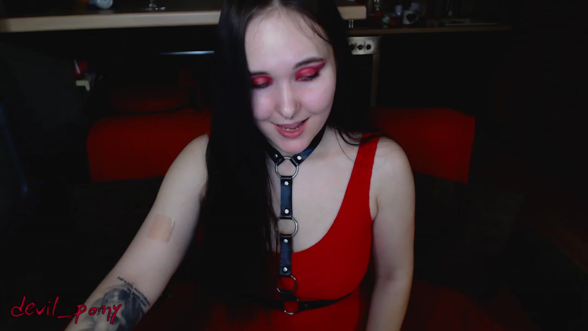 Gallery image thumbnail from Devil_pony's myfreecams stream on, 02/25/2023, 18:52 image 1 of 20