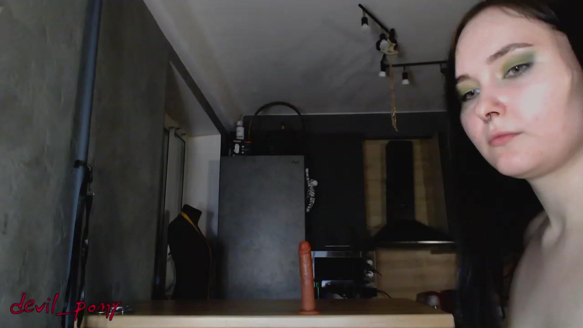 Gallery image thumbnail from Devil_pony's myfreecams stream on, 02/26/2023, 17:32 image 1 of 20