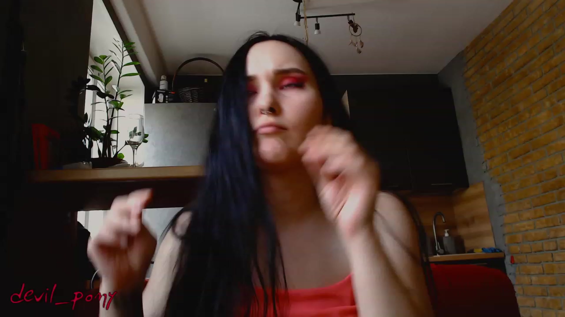 Gallery image thumbnail from Devil_pony's myfreecams stream on, 03/04/2023, 13:38 image 6 of 20