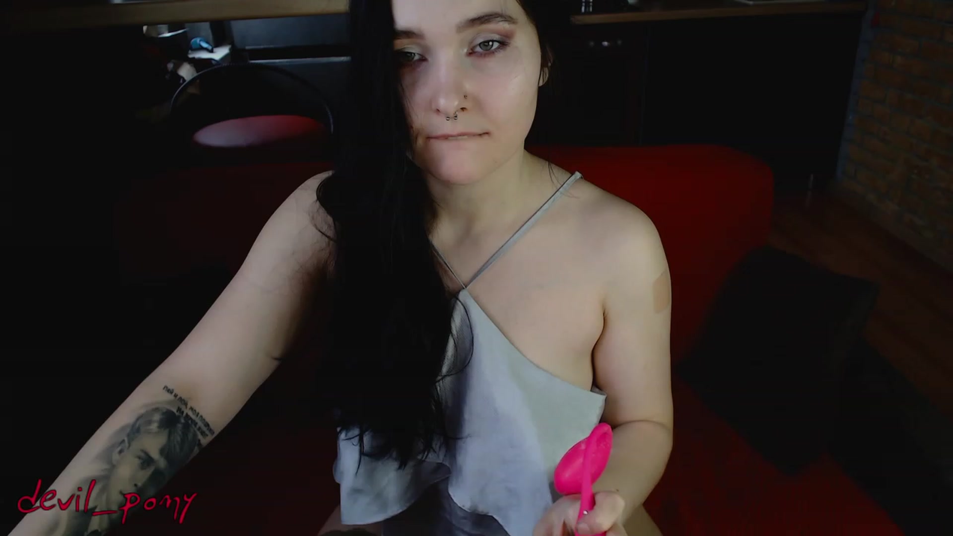 Gallery image thumbnail from Devil_pony's myfreecams stream on, 03/05/2023, 15:52 image 1 of 20