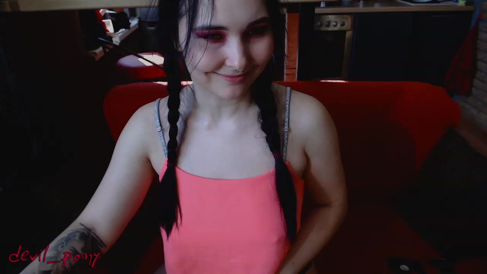 Gallery image thumbnail from Devil_pony's myfreecams stream on, 03/10/2023, 12:09 image 3 of 20