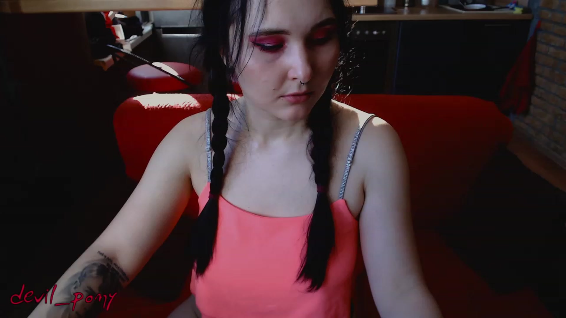 Gallery image thumbnail from Devil_pony's myfreecams stream on, 03/10/2023, 12:09 image 19 of 20