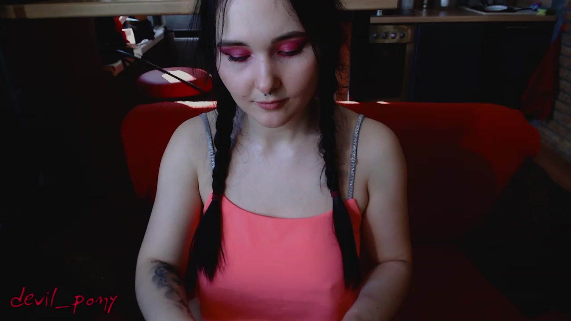 Gallery image thumbnail from Devil_pony's myfreecams stream on, 03/10/2023, 12:09 image 5 of 20