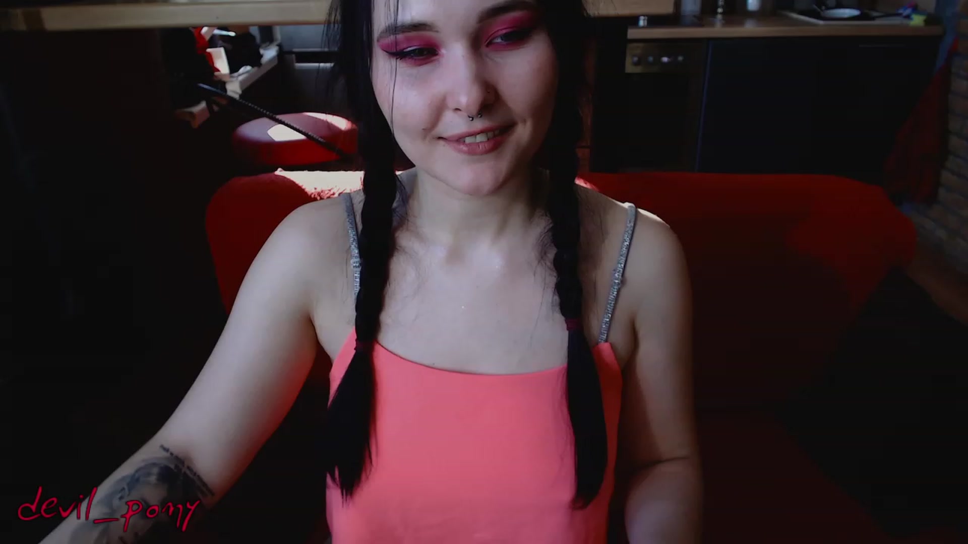 Gallery image thumbnail from Devil_pony's myfreecams stream on, 03/10/2023, 12:09 image 10 of 20