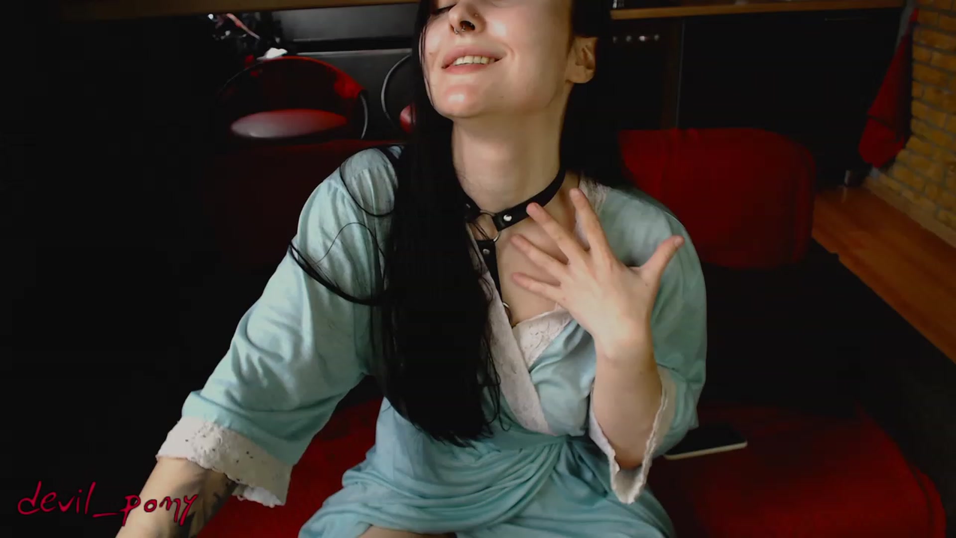 Gallery image thumbnail from Devil_pony's myfreecams stream on, 03/26/2023, 11:31 image 16 of 20
