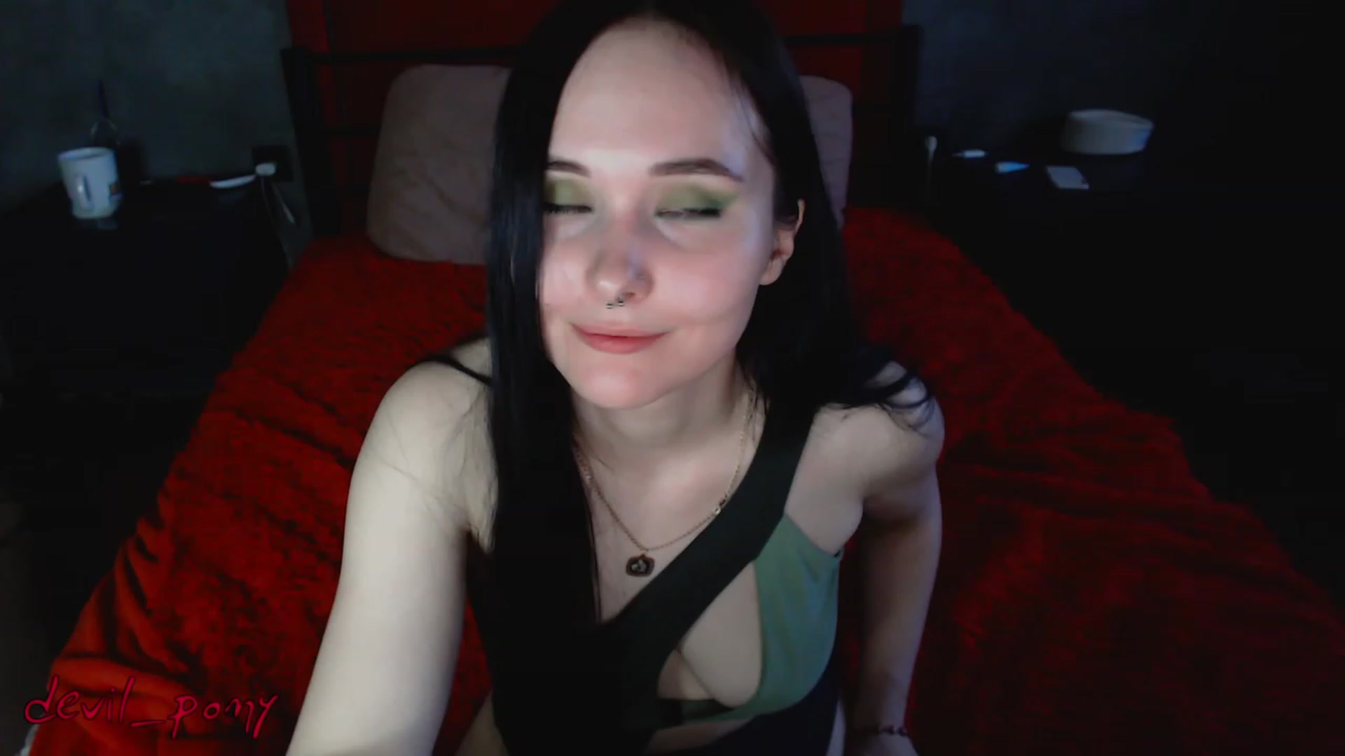 Gallery image thumbnail from Devil_pony's myfreecams stream on, 04/15/2023, 16:58 image 19 of 20