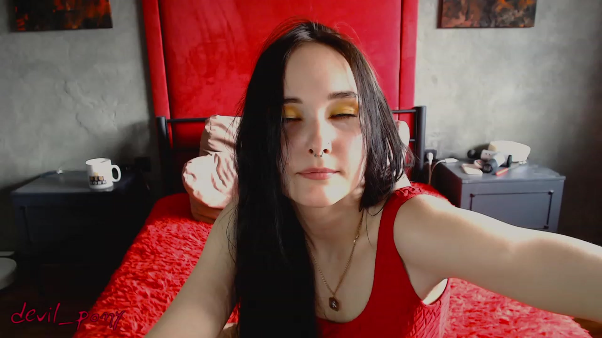 Gallery image thumbnail from Devil_pony's myfreecams stream on, 04/20/2023, 10:23 image 18 of 20