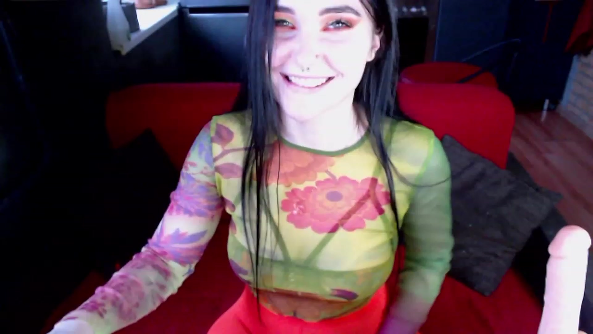 Gallery image thumbnail from Devil_pony's myfreecams stream on, 12/24/2023, 12:12 image 3 of 20