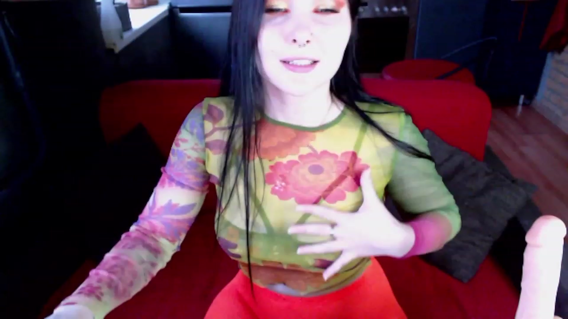 Gallery image thumbnail from Devil_pony's myfreecams stream on, 12/24/2023, 12:12 image 1 of 20
