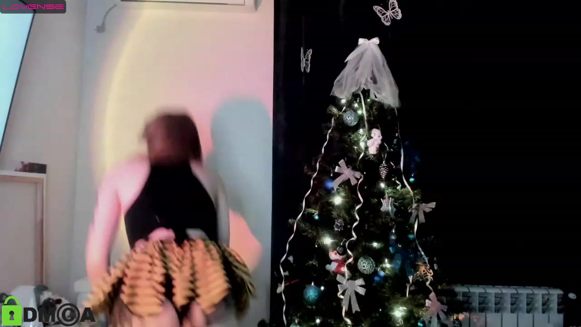 Gallery image thumbnail from DeviousGame's myfreecams stream on, 12/11/2022, 19:45 image 3 of 20