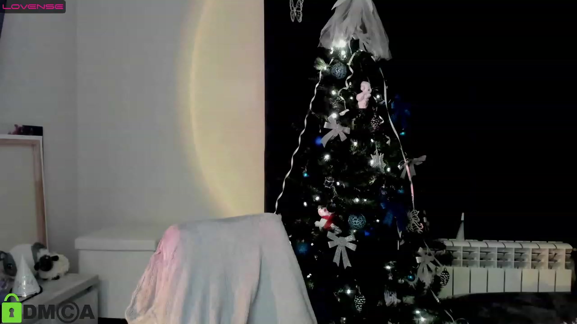 Gallery image thumbnail from DeviousGame's myfreecams stream on, 12/12/2022, 18:28 image 15 of 20