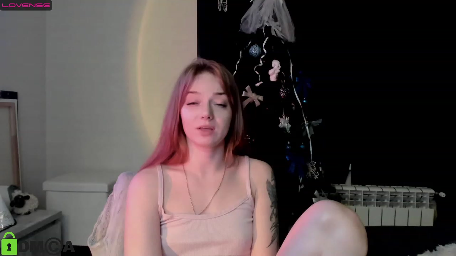Gallery image thumbnail from DeviousGame's myfreecams stream on, 12/12/2022, 18:48 image 18 of 20
