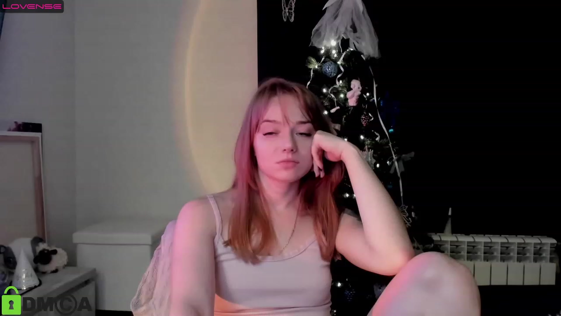 Gallery image thumbnail from DeviousGame's myfreecams stream on, 12/12/2022, 18:48 image 16 of 20