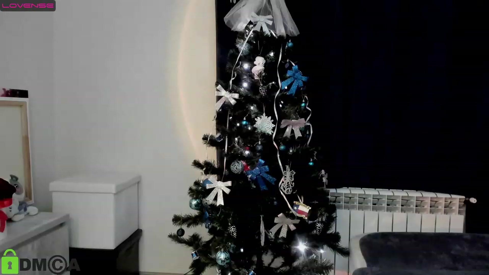 Gallery image thumbnail from DeviousGame's myfreecams stream on, 12/24/2022, 18:11 image 16 of 20