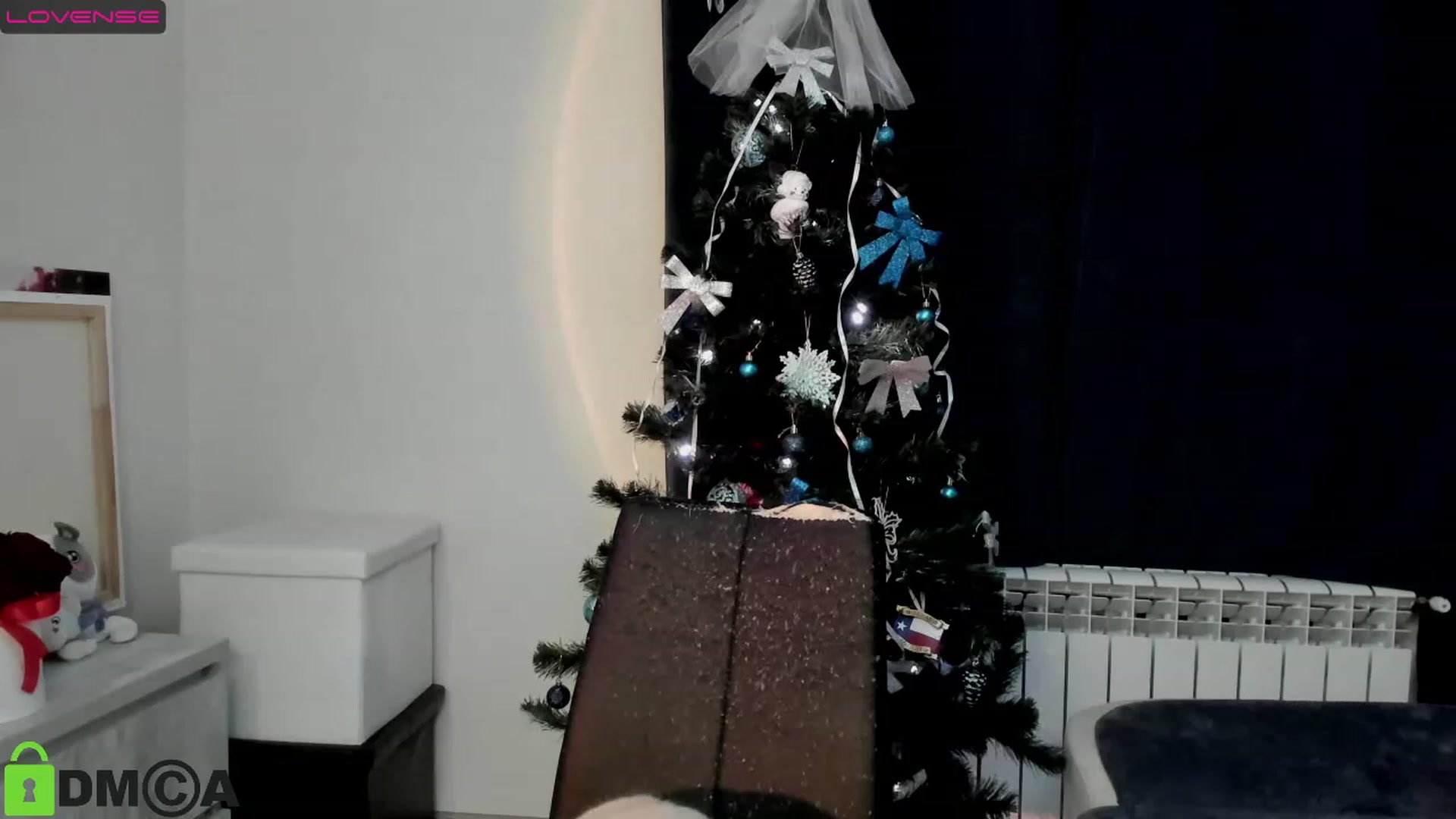 Gallery image thumbnail from DeviousGame's myfreecams stream on, 12/24/2022, 19:13 image 10 of 20