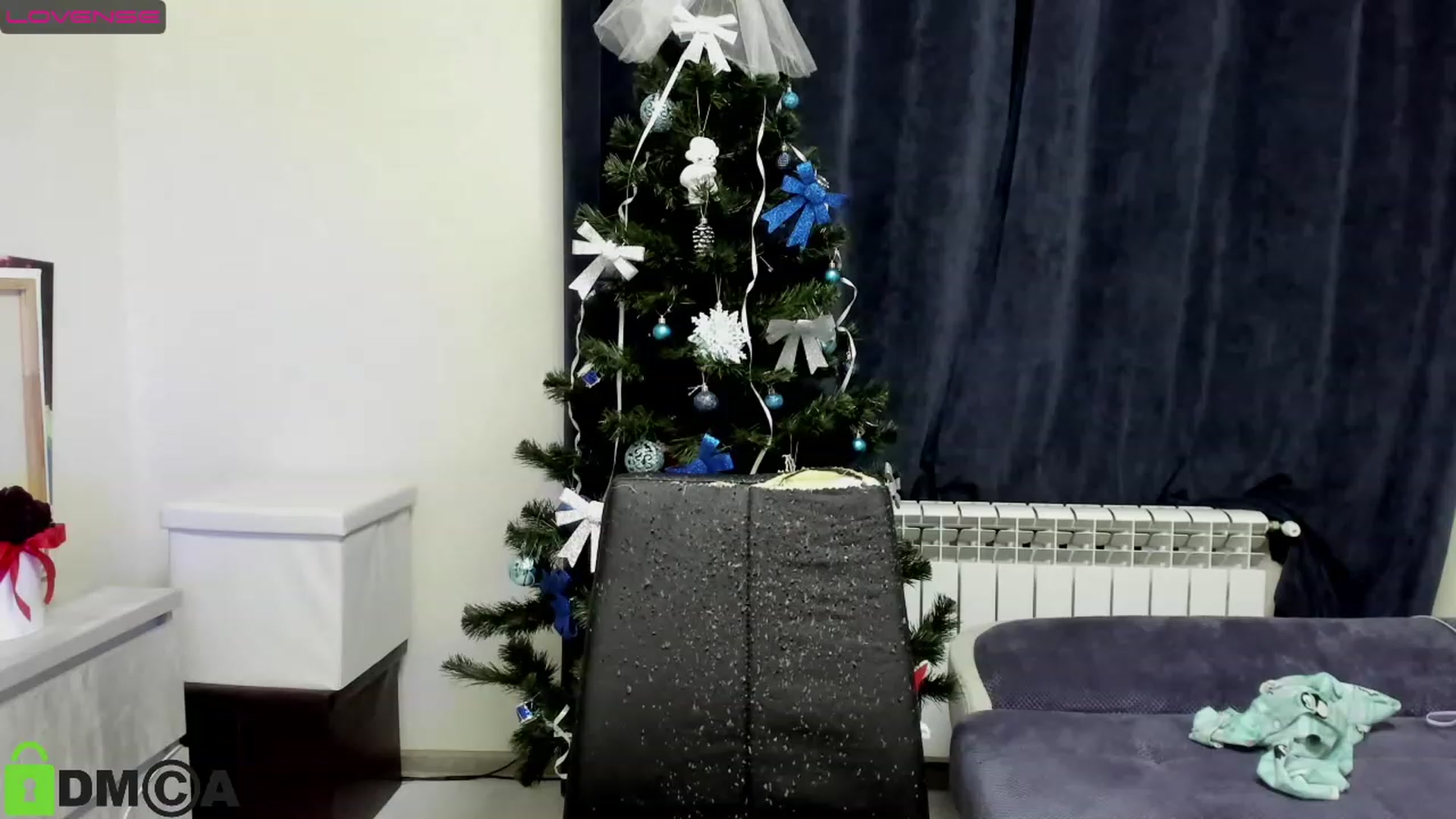Gallery image thumbnail from DeviousGame's myfreecams stream on, 12/29/2022, 16:28 image 10 of 20