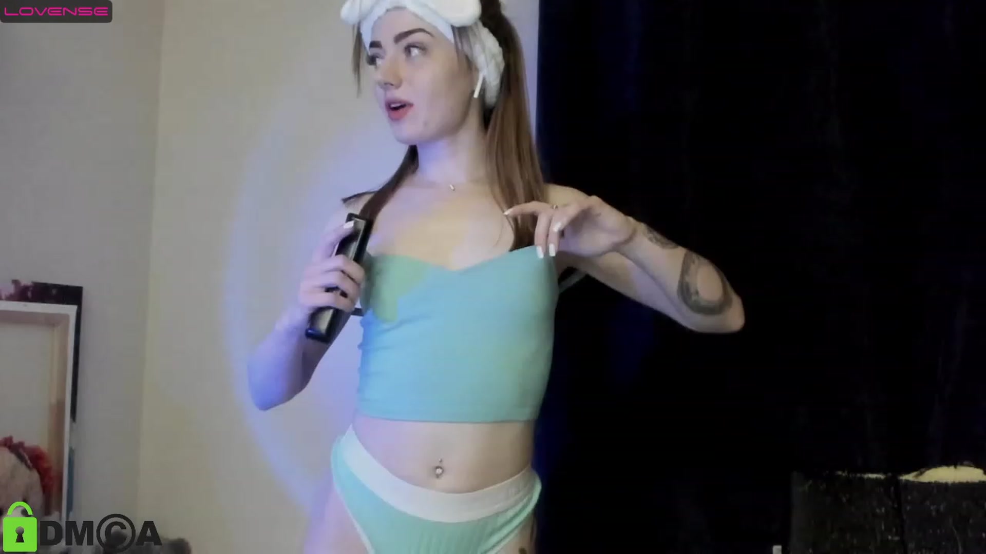 Gallery image thumbnail from DeviousGame's myfreecams stream on, 02/20/2023, 17:29 image 6 of 20