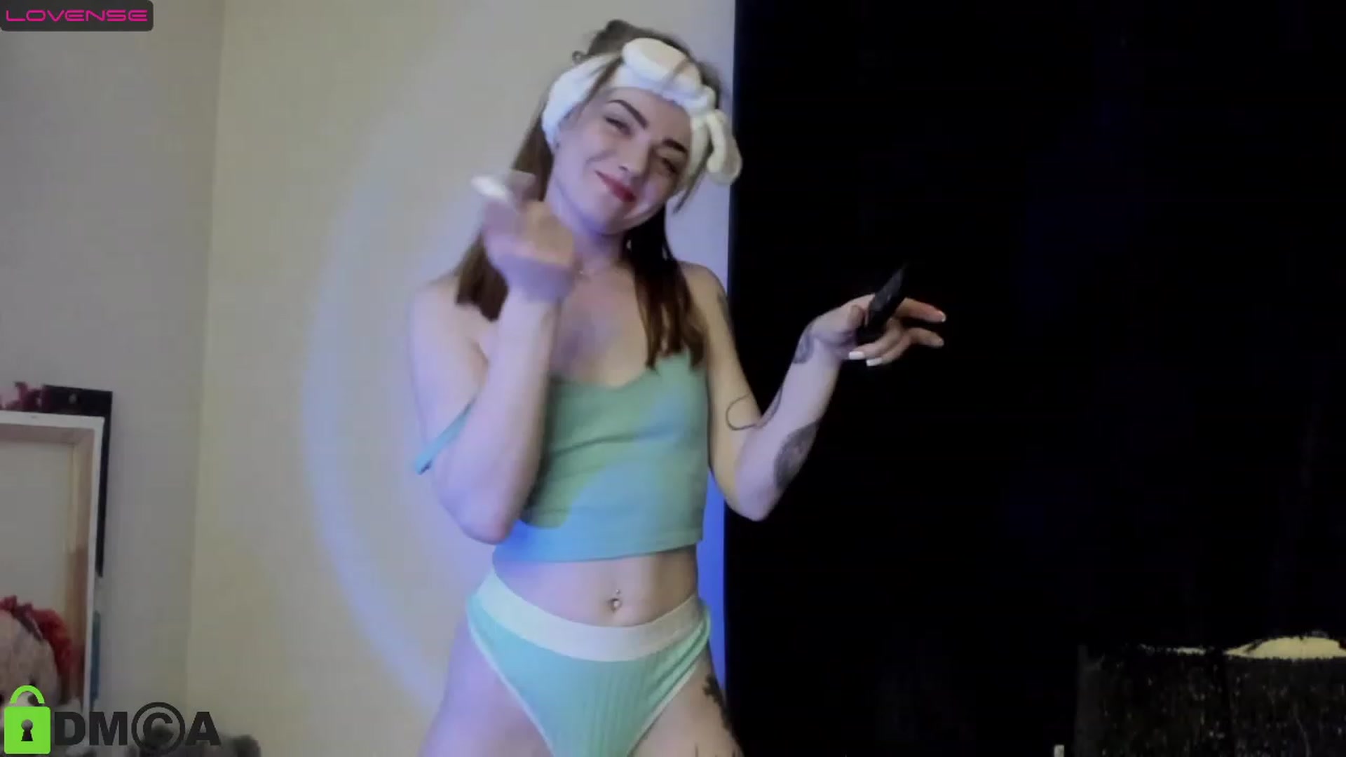 Gallery image thumbnail from DeviousGame's myfreecams stream on, 02/20/2023, 17:29 image 8 of 20
