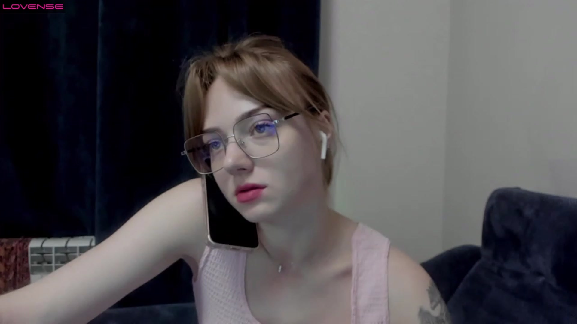 Gallery image thumbnail from DeviousGame's myfreecams stream on, 03/06/2023, 16:52 image 9 of 20