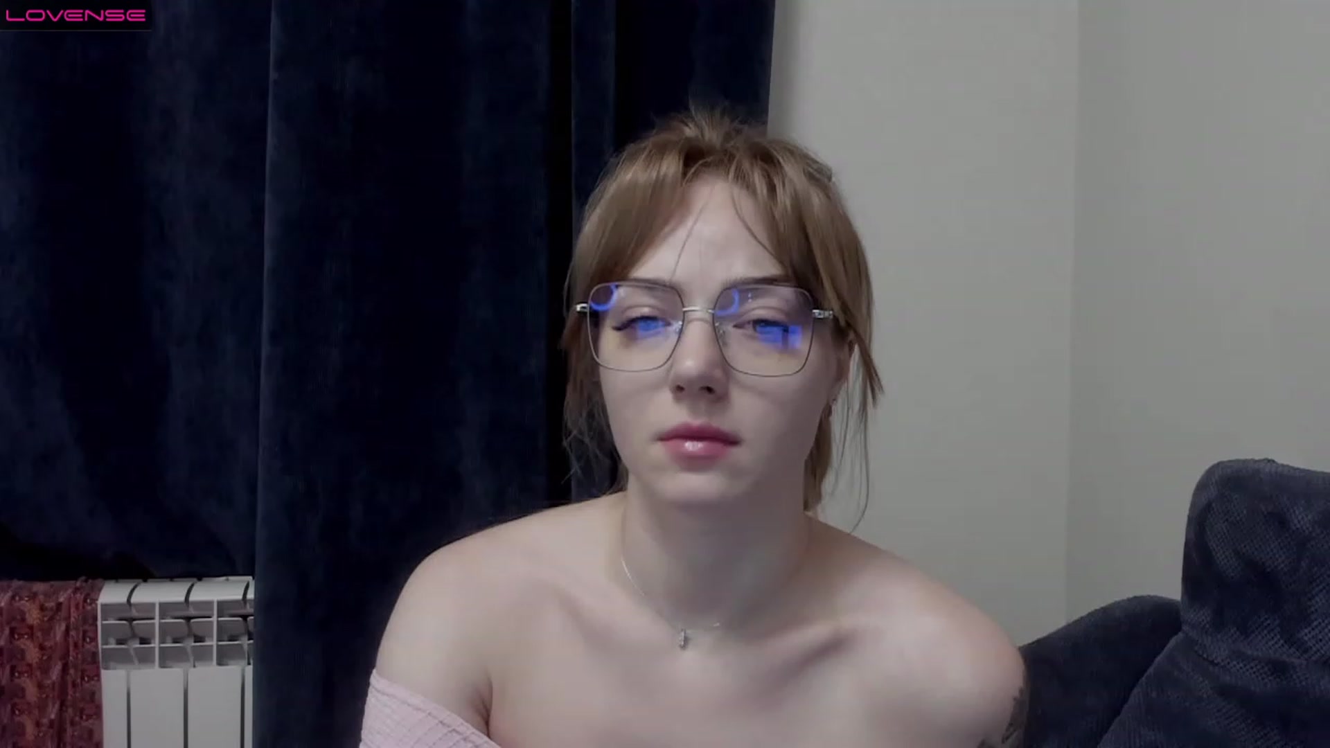 Gallery image thumbnail from DeviousGame's myfreecams stream on, 03/06/2023, 19:34 image 18 of 20