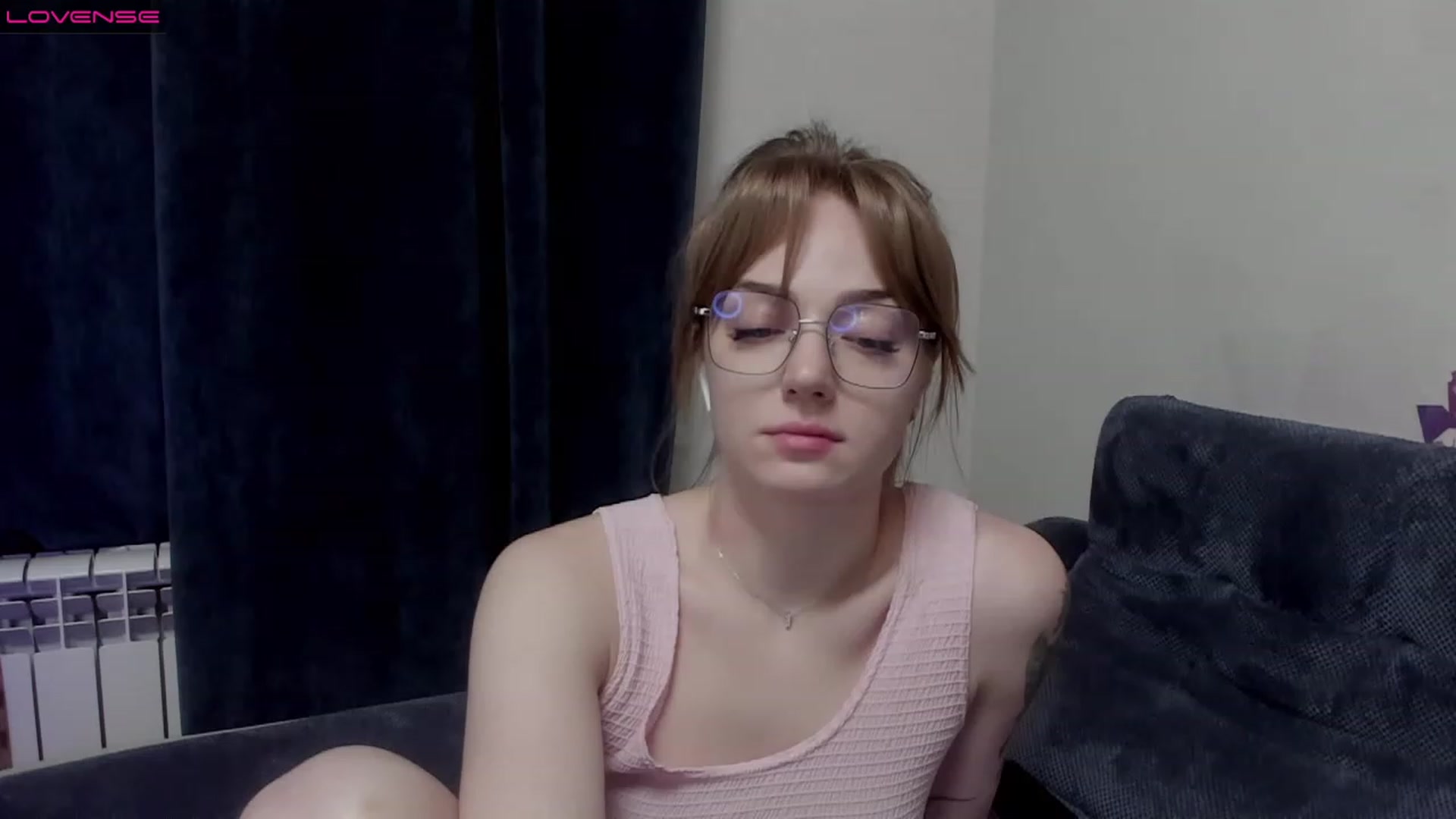 Gallery image thumbnail from DeviousGame's myfreecams stream on, 03/06/2023, 19:34 image 13 of 20