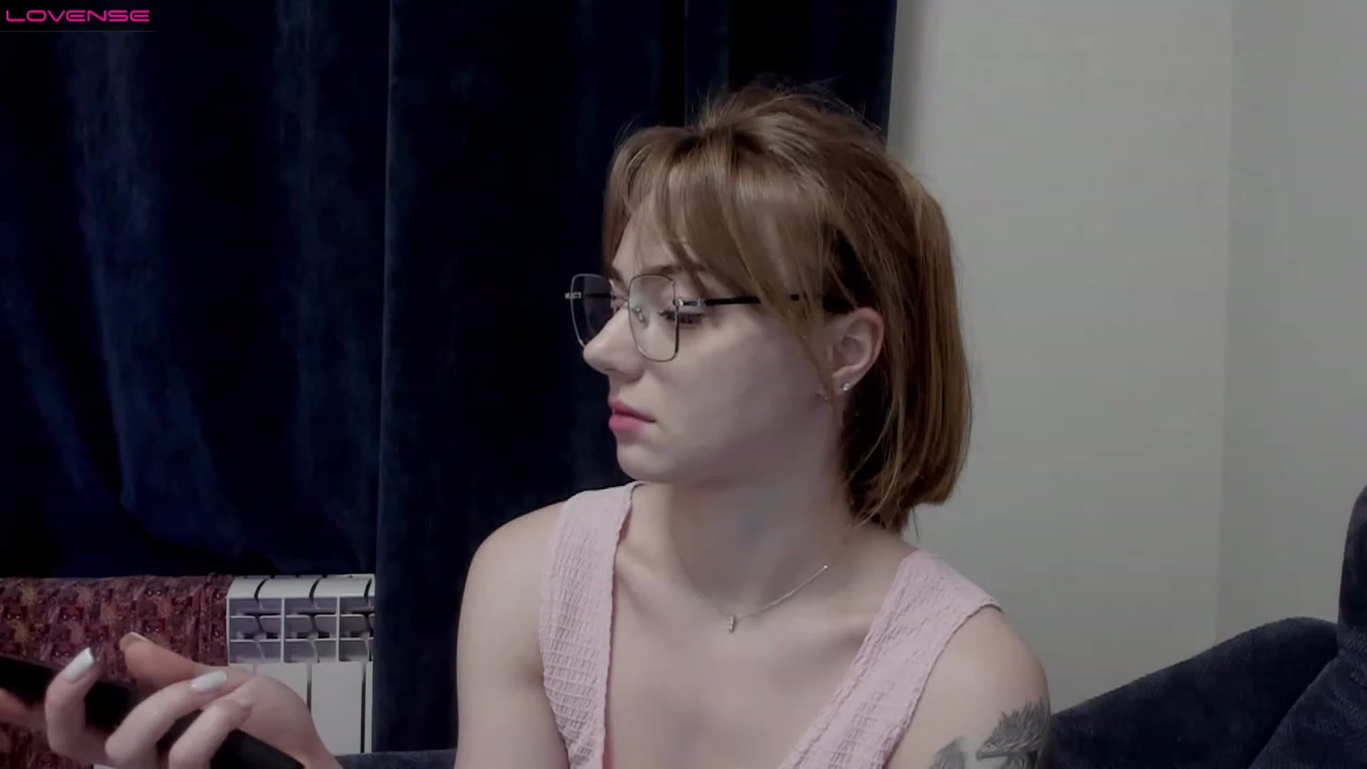 Gallery image thumbnail from DeviousGame's myfreecams stream on, 03/06/2023, 19:34 image 17 of 20