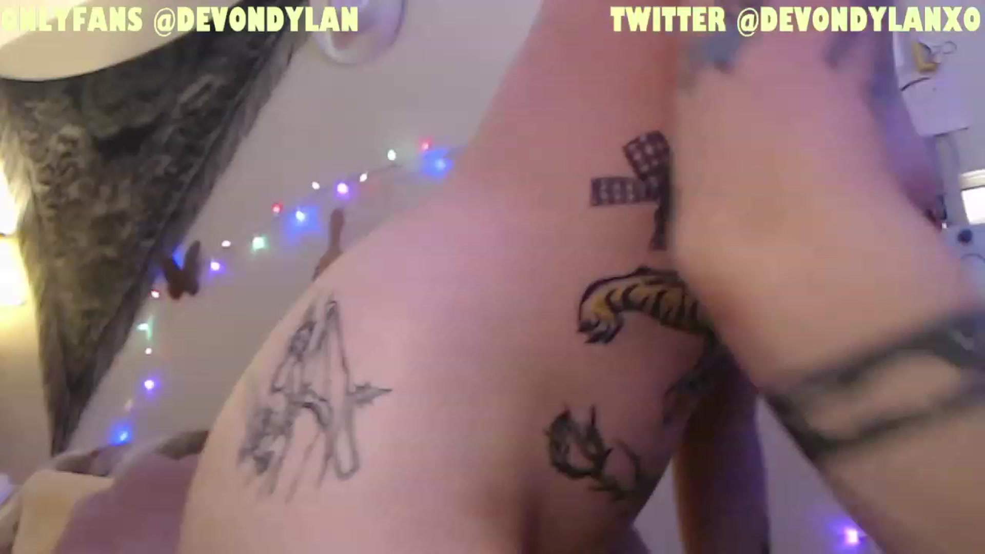 Gallery image thumbnail from DevonDylan's myfreecams stream on, 11/16/2022, 07:56 image 9 of 20