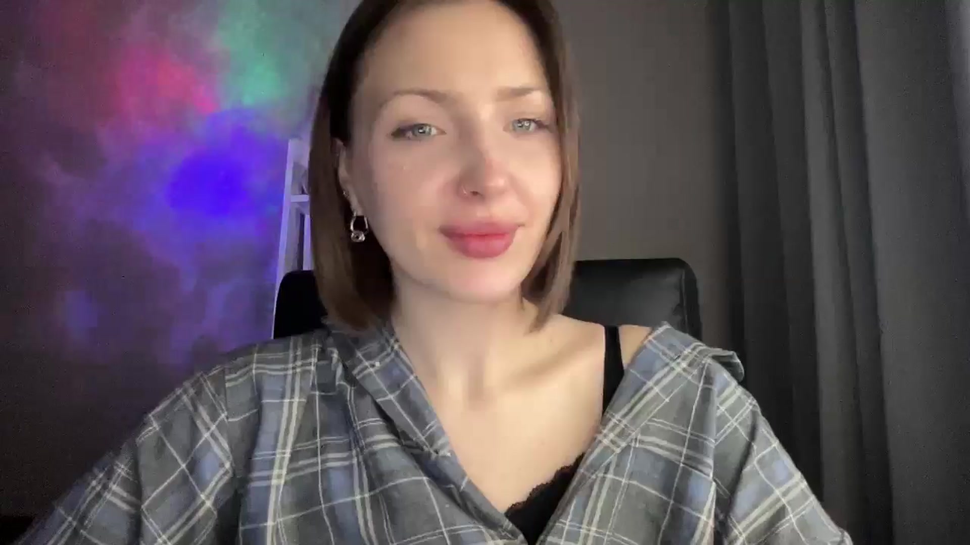 Gallery image thumbnail from Di_Pearl's myfreecams stream on, 12/05/2025, 23:56 image 17 of 20