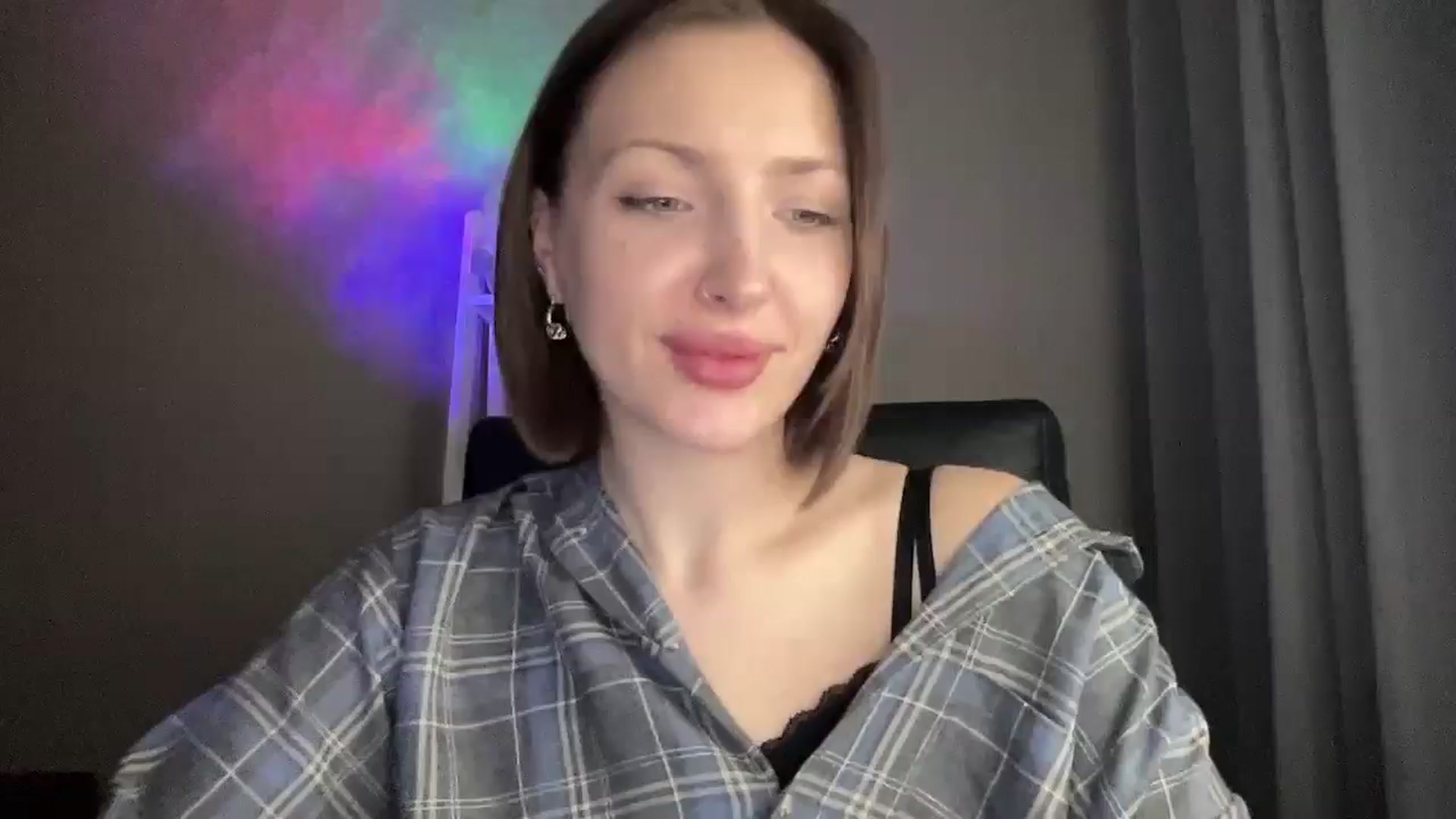 Gallery image thumbnail from Di_Pearl's myfreecams stream on, 12/05/2025, 23:56 image 10 of 20