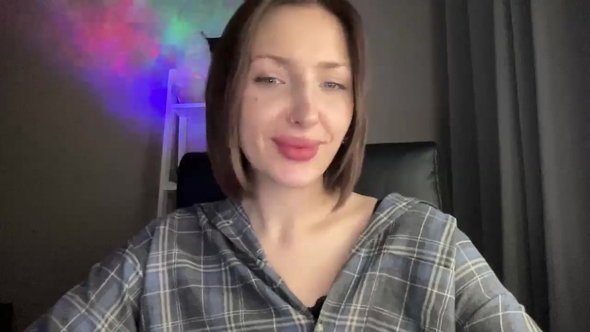 Gallery image thumbnail from Di_Pearl's myfreecams stream on, 12/05/2025, 23:56 image 7 of 20