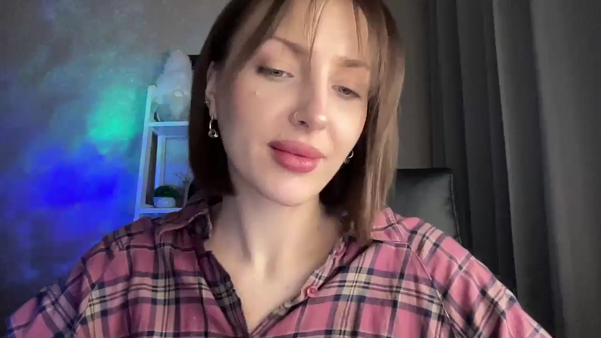 Gallery image thumbnail from Di_Pearl's myfreecams stream on, 12/06/2025, 17:05 image 14 of 20