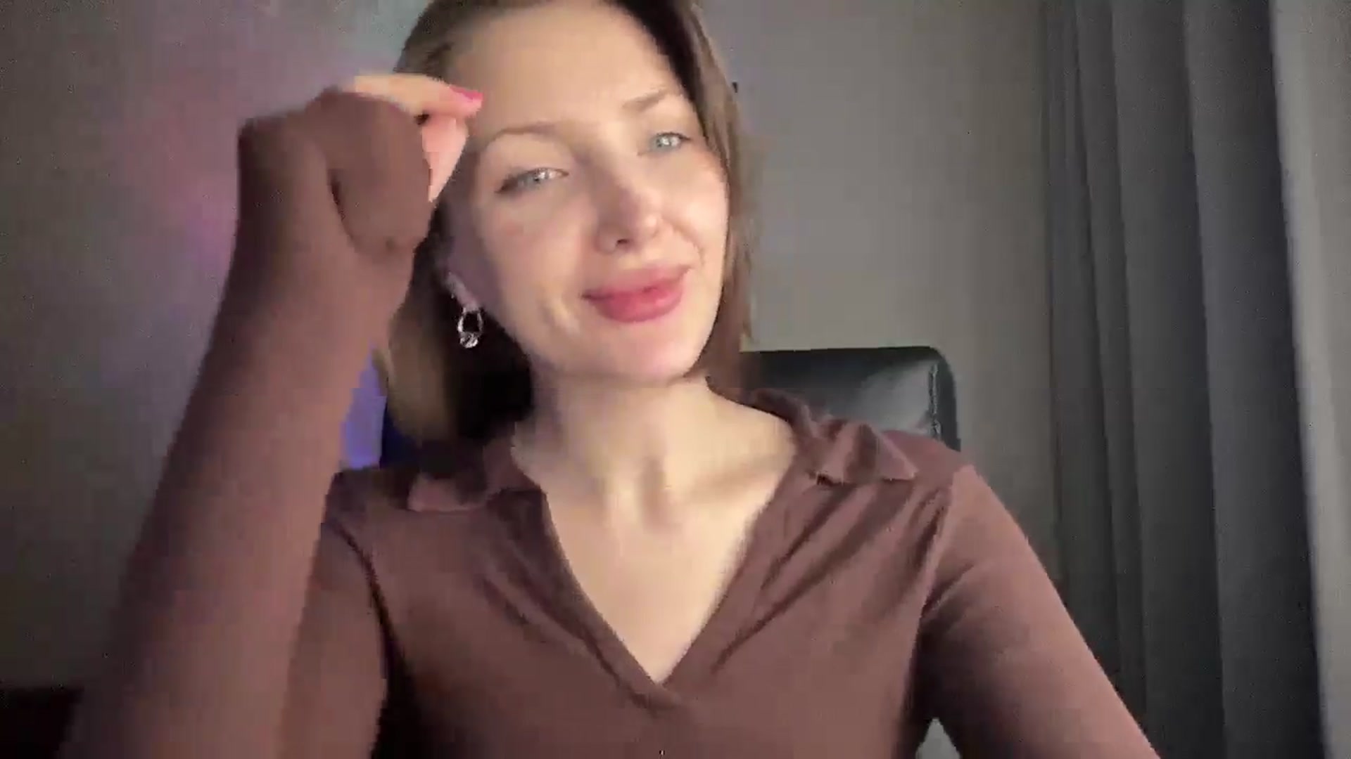 Gallery image thumbnail from Di_Pearl's myfreecams stream on, 12/07/2025, 22:52 image 5 of 20