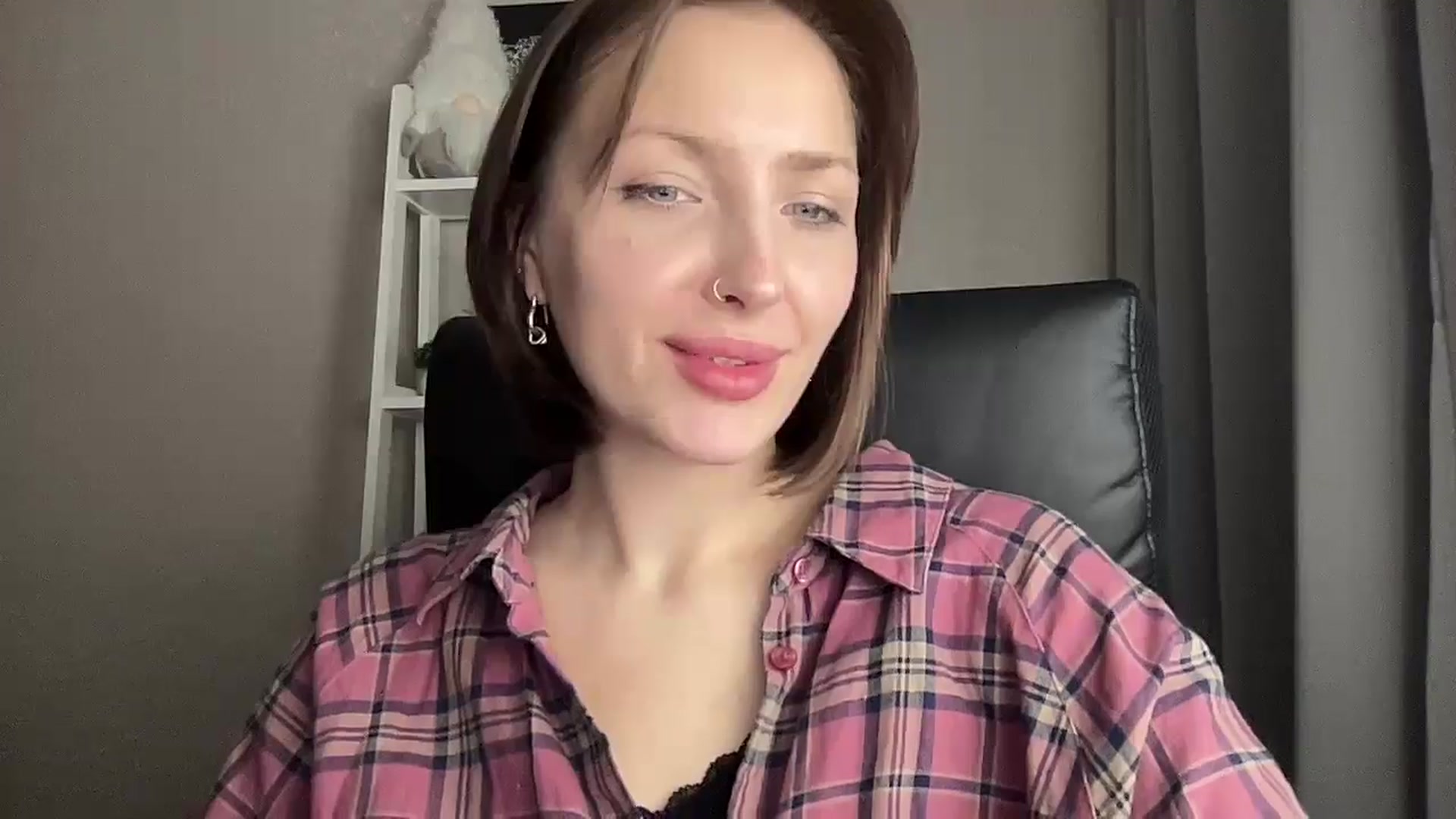 Gallery image thumbnail from Di_Pearl's myfreecams stream on, 12/08/2025, 22:05 image 7 of 20