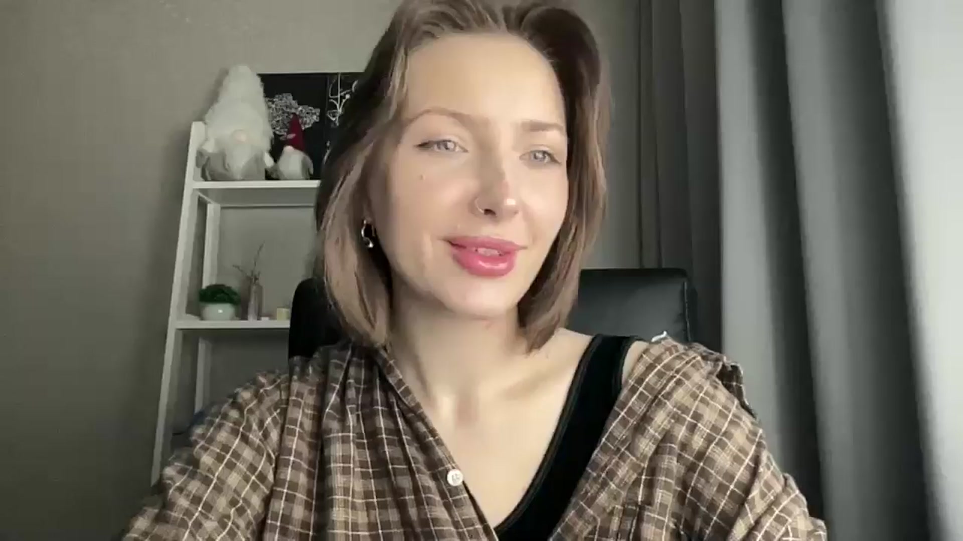 Gallery image thumbnail from Di_Pearl's myfreecams stream on, 12/10/2025, 16:02 image 7 of 20