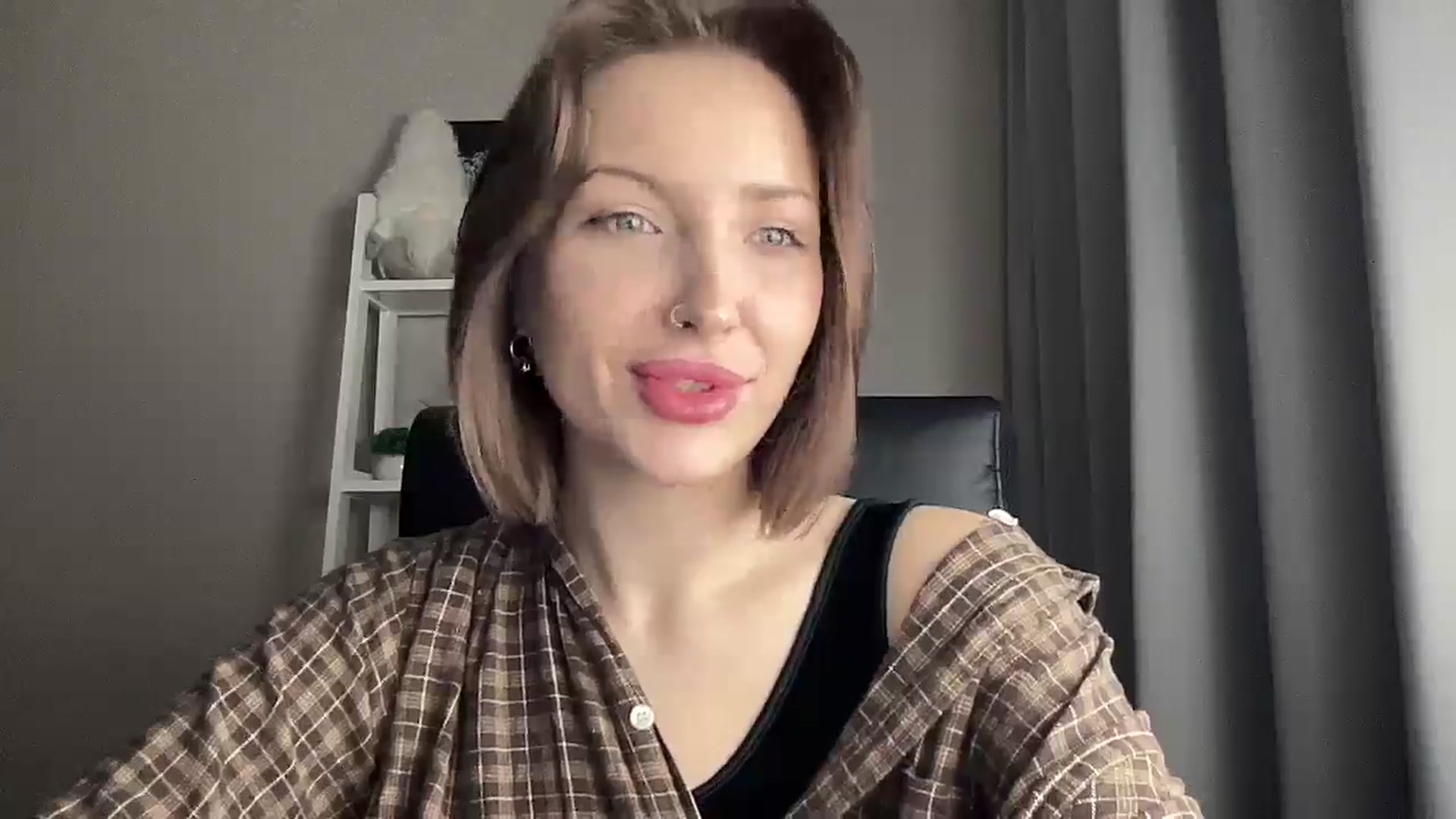 Gallery image thumbnail from Di_Pearl's myfreecams stream on, 12/10/2025, 16:02 image 15 of 20
