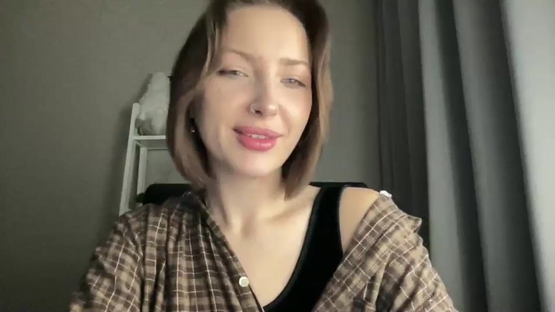 Gallery image thumbnail from Di_Pearl's myfreecams stream on, 12/10/2025, 16:02 image 11 of 20