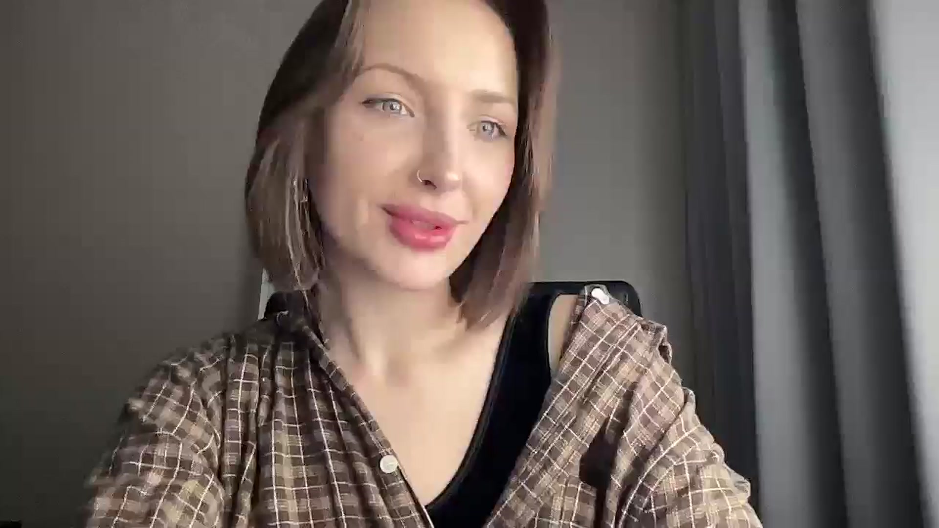 Gallery image thumbnail from Di_Pearl's myfreecams stream on, 12/10/2025, 16:02 image 18 of 20