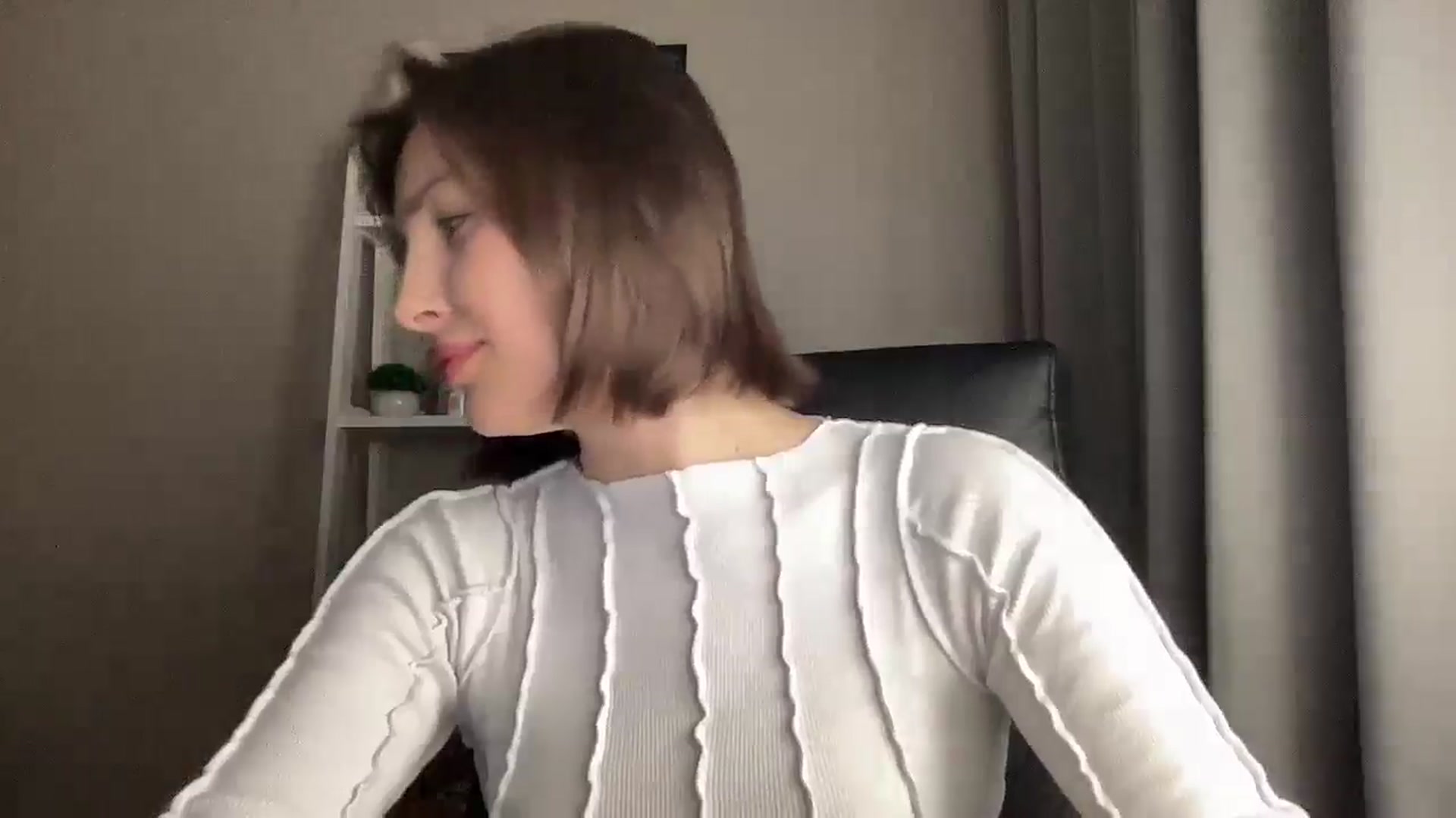 Gallery image thumbnail from Di_Pearl's myfreecams stream on, 12/15/2025, 19:38 image 7 of 20