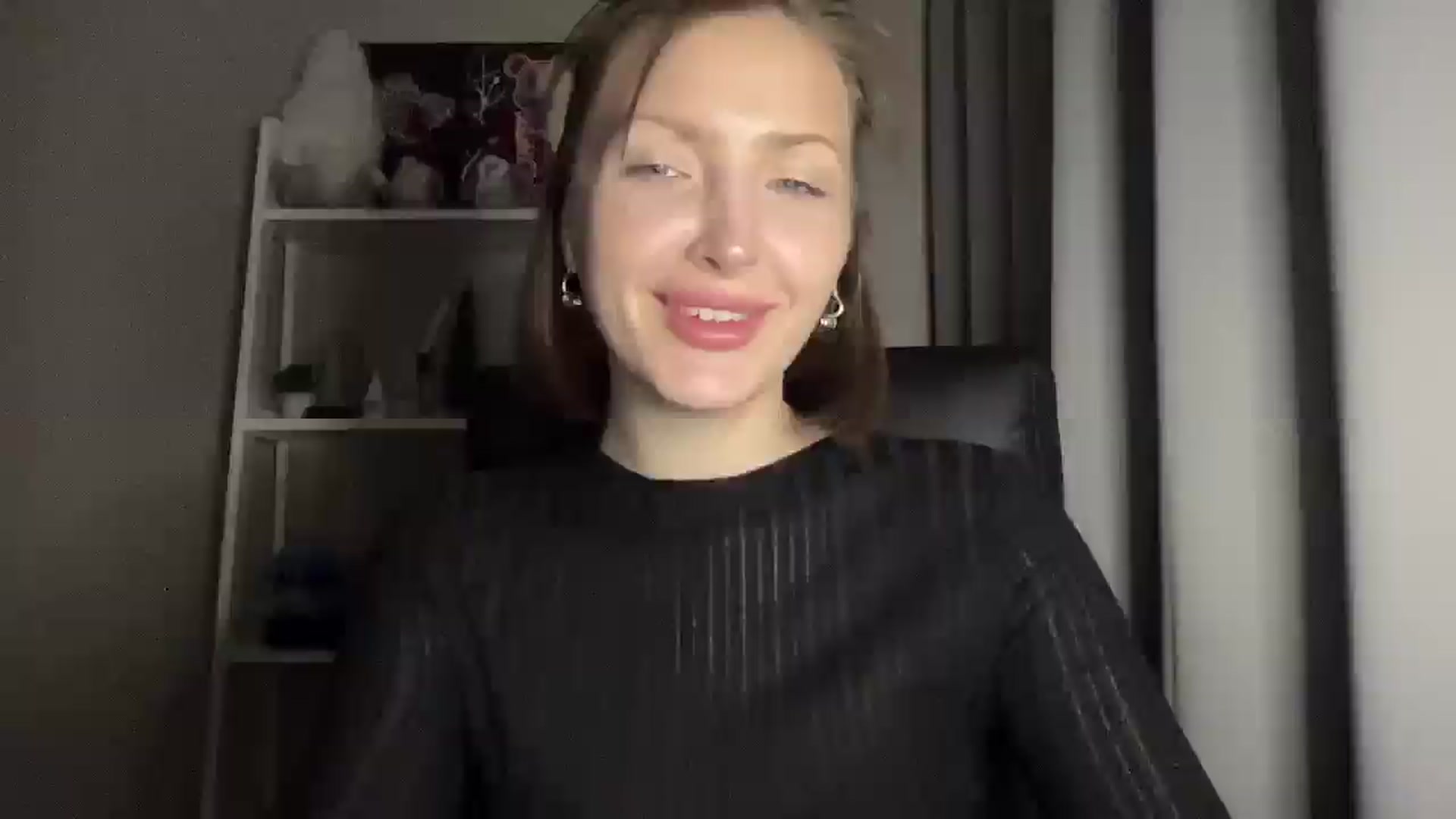 Gallery image thumbnail from Di_Pearl's myfreecams stream on, 12/17/2025, 20:05 image 5 of 20
