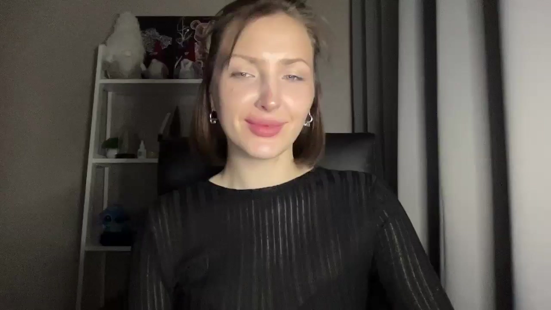 Gallery image thumbnail from Di_Pearl's myfreecams stream on, 12/17/2025, 20:05 image 10 of 20