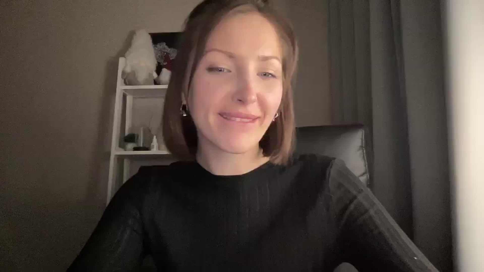 Gallery image thumbnail from Di_Pearl's myfreecams stream on, 12/17/2025, 22:33 image 10 of 20