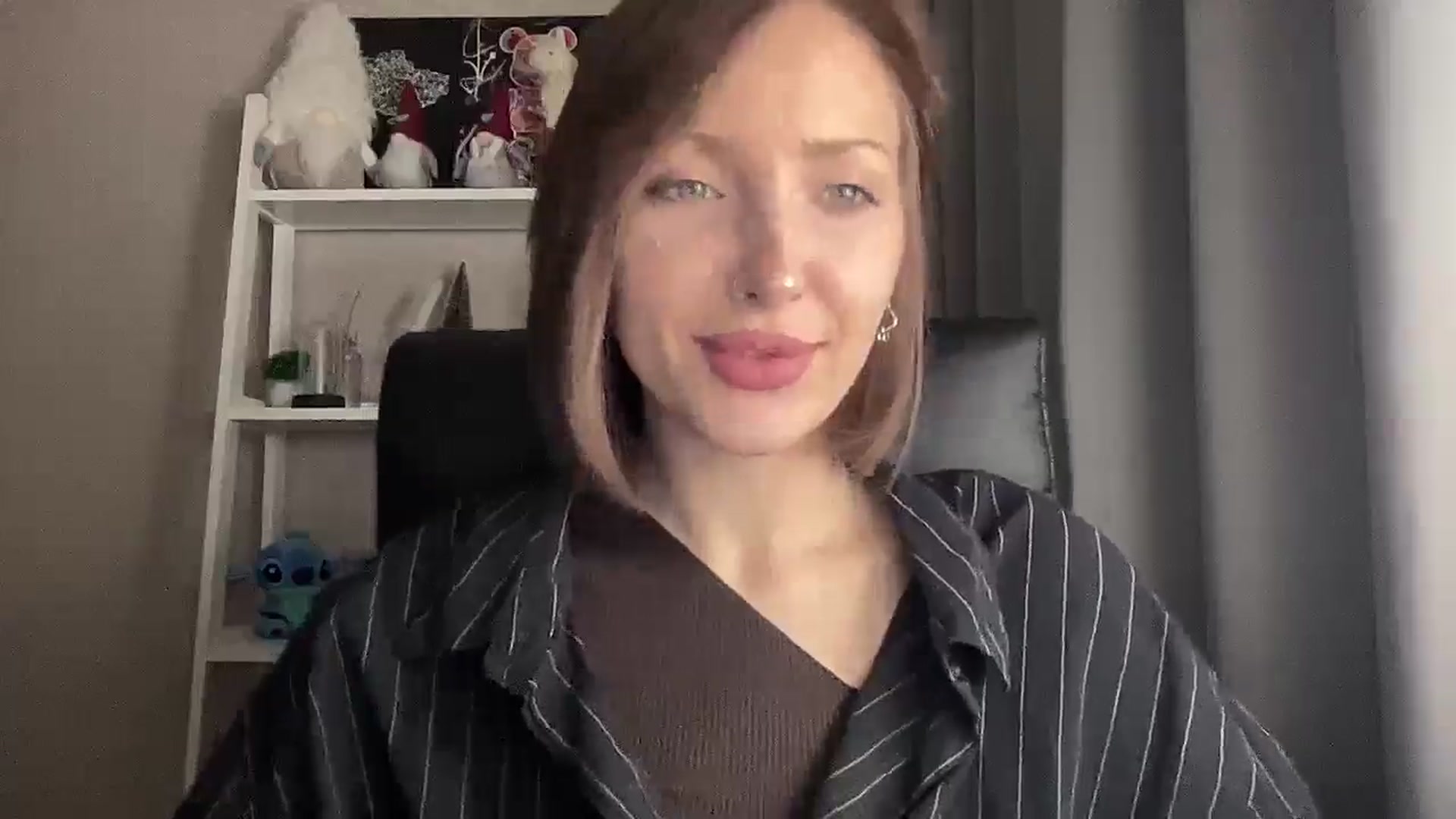 Gallery image thumbnail from Di_Pearl's myfreecams stream on, 12/19/2025, 17:10 image 14 of 20