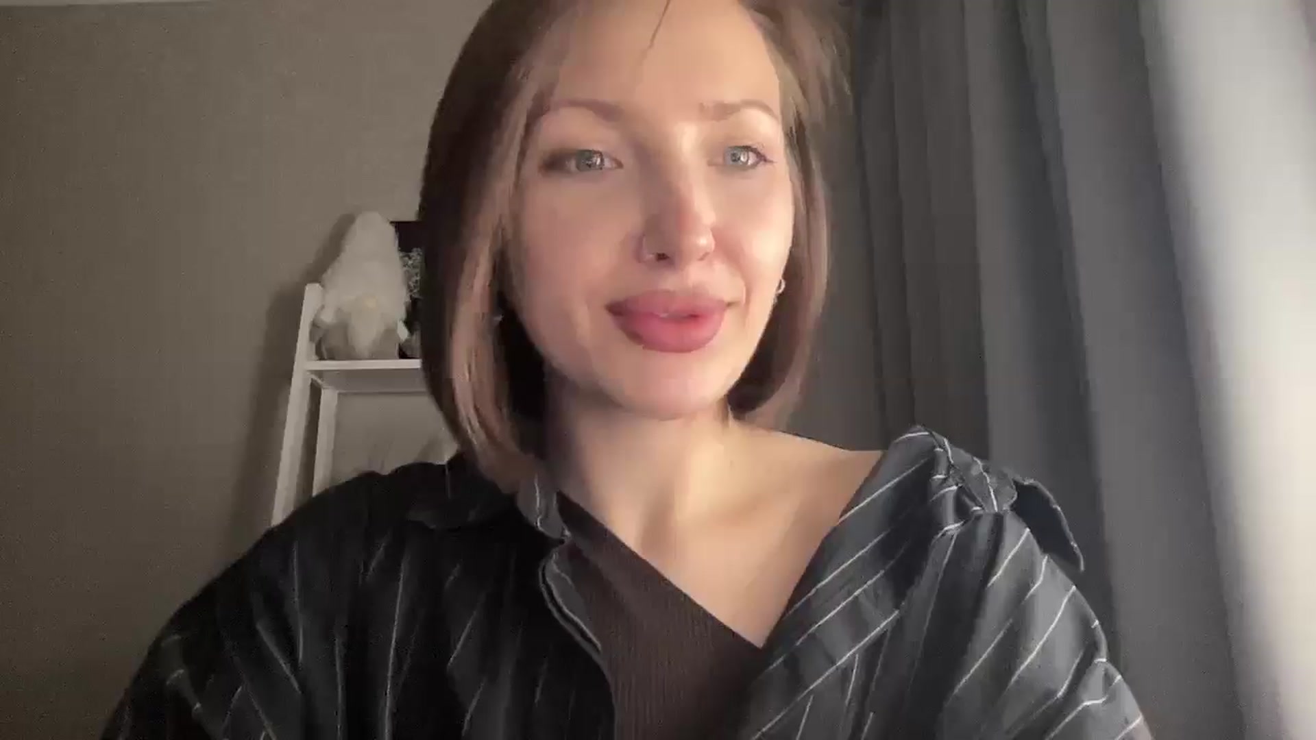Gallery image thumbnail from Di_Pearl's myfreecams stream on, 12/19/2025, 23:32 image 13 of 20