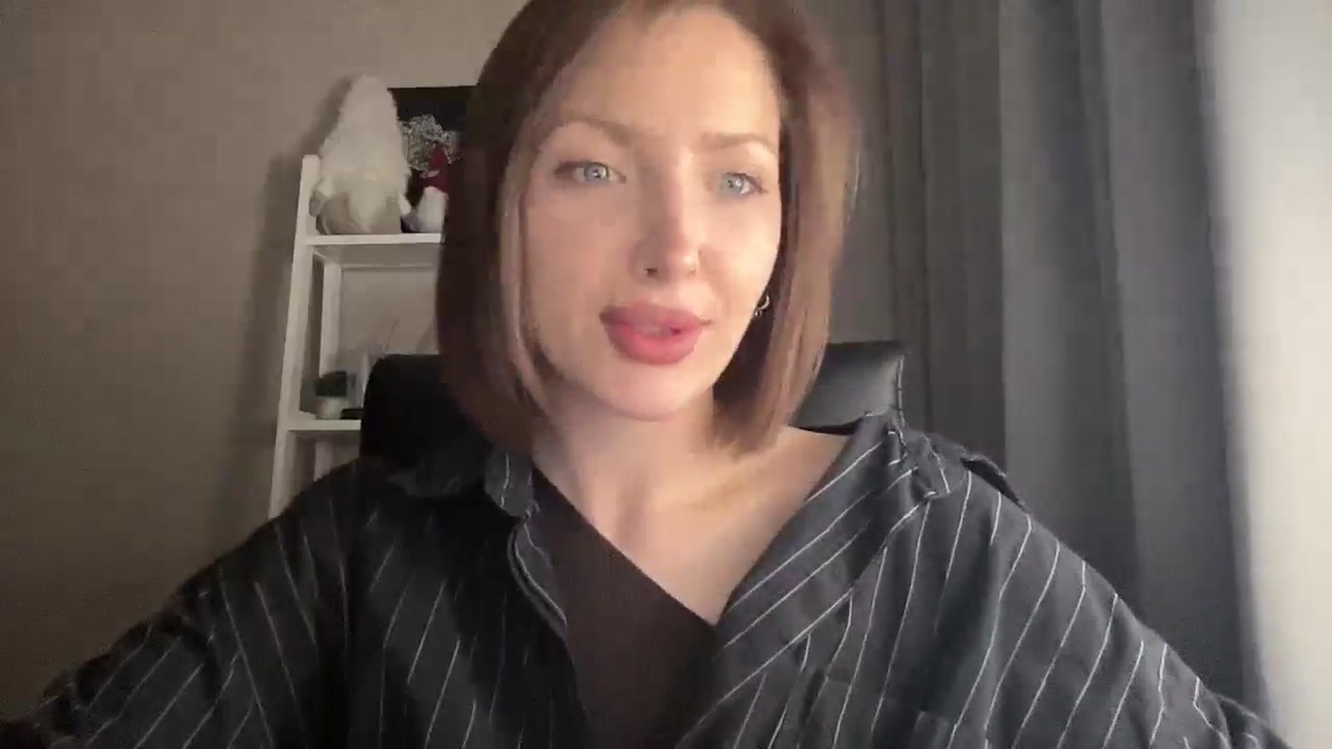 Gallery image thumbnail from Di_Pearl's myfreecams stream on, 12/19/2025, 23:32 image 2 of 20