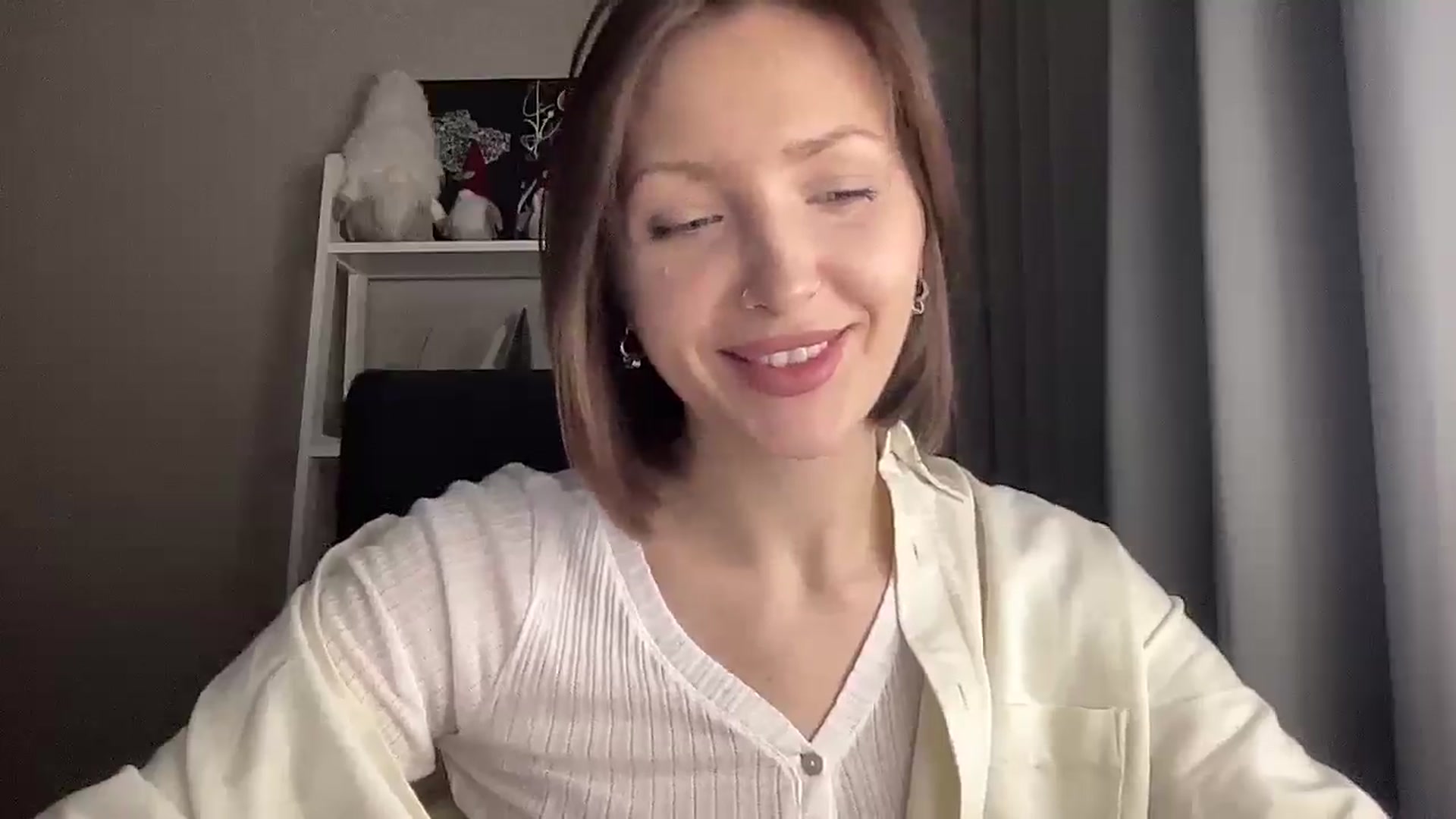 Gallery image thumbnail from Di_Pearl's myfreecams stream on, 12/21/2025, 17:19 image 6 of 20