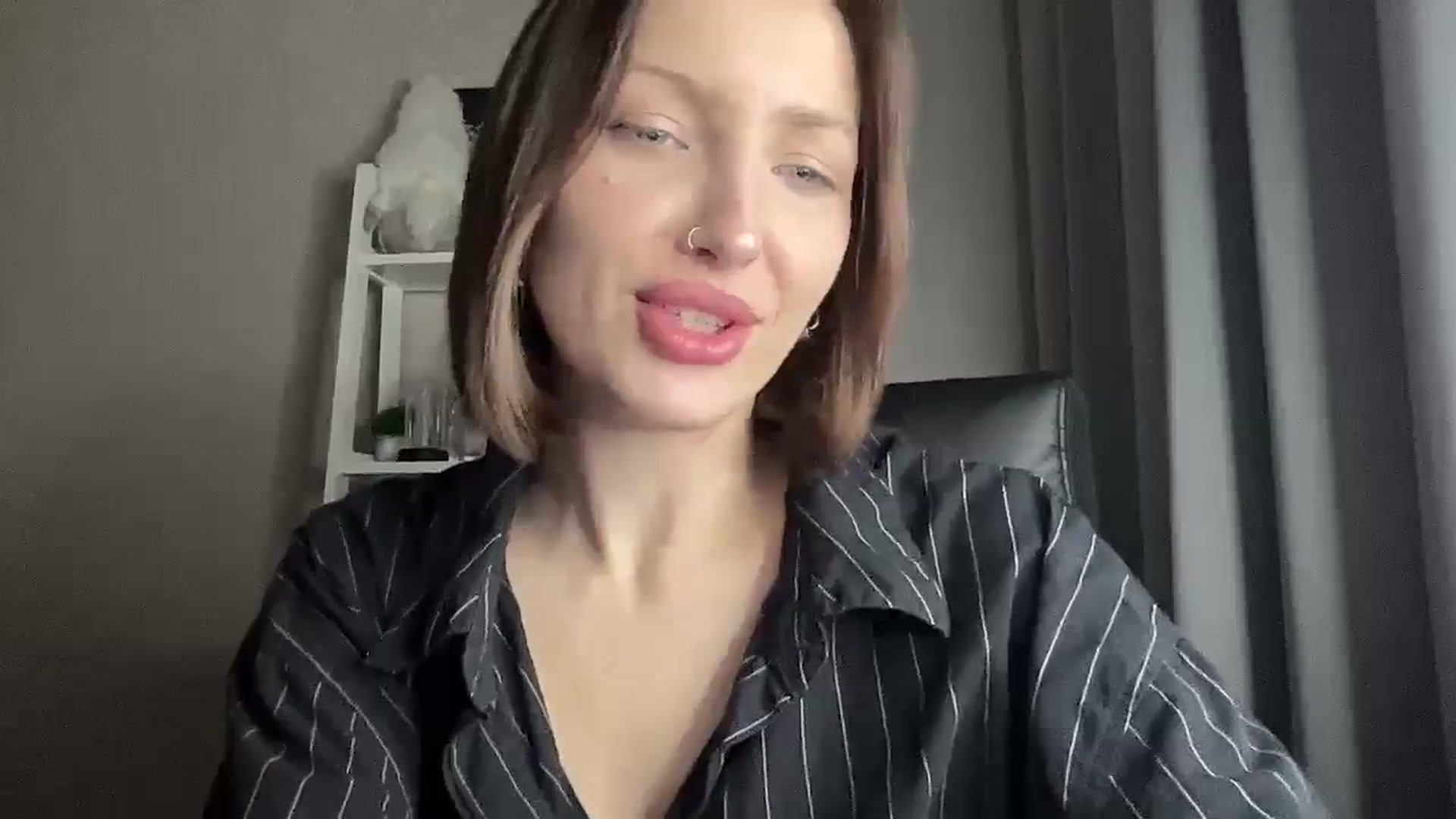 Gallery image thumbnail from Di_Pearl's myfreecams stream on, 12/22/2025, 23:02 image 7 of 20
