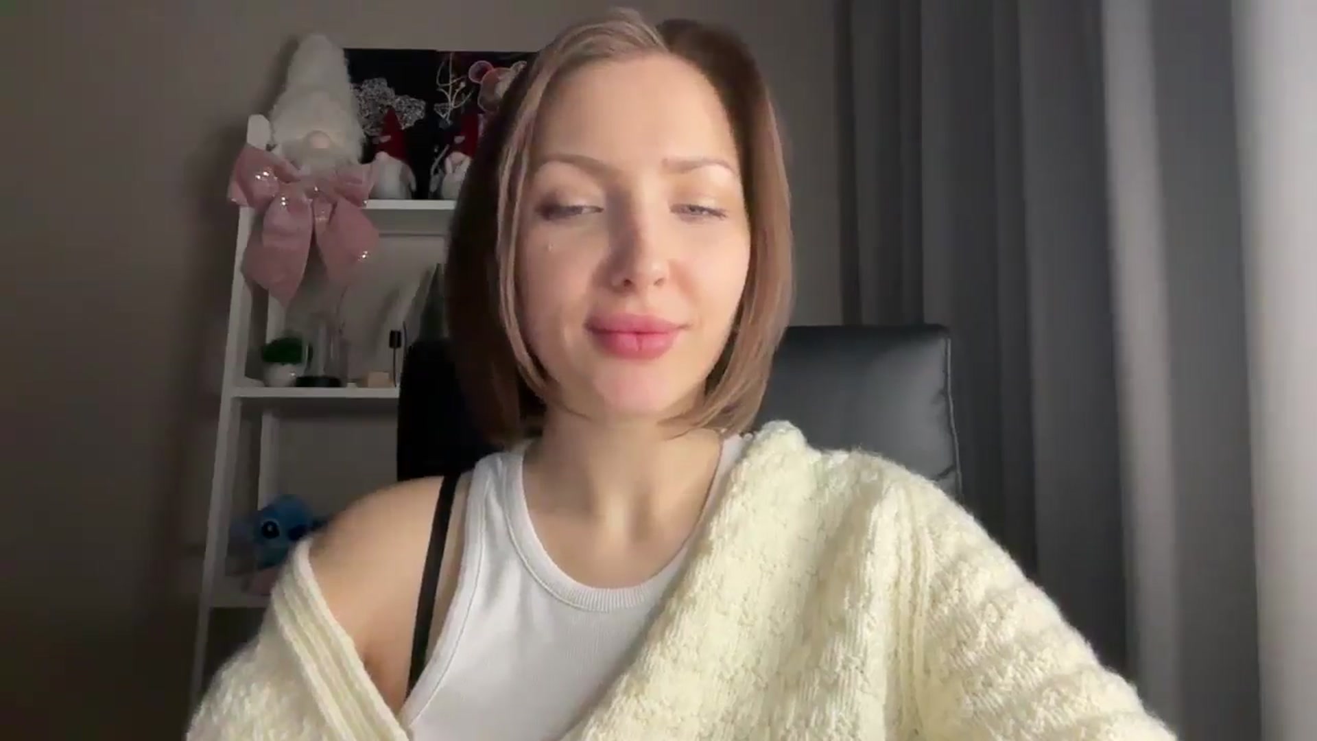 Gallery image thumbnail from Di_Pearl's myfreecams stream on, 12/25/2025, 24:04 image 11 of 20