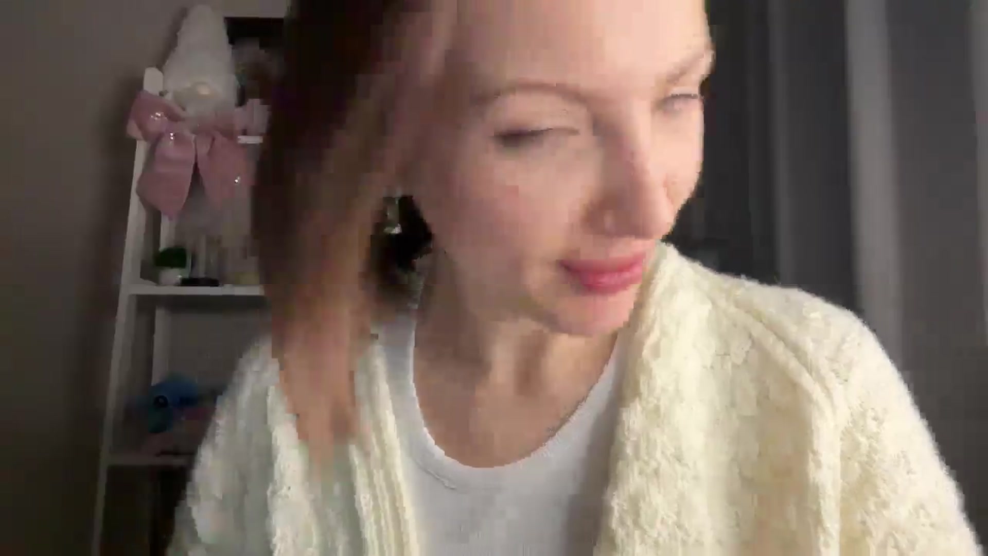 Gallery image thumbnail from Di_Pearl's myfreecams stream on, 12/25/2025, 24:04 image 14 of 20