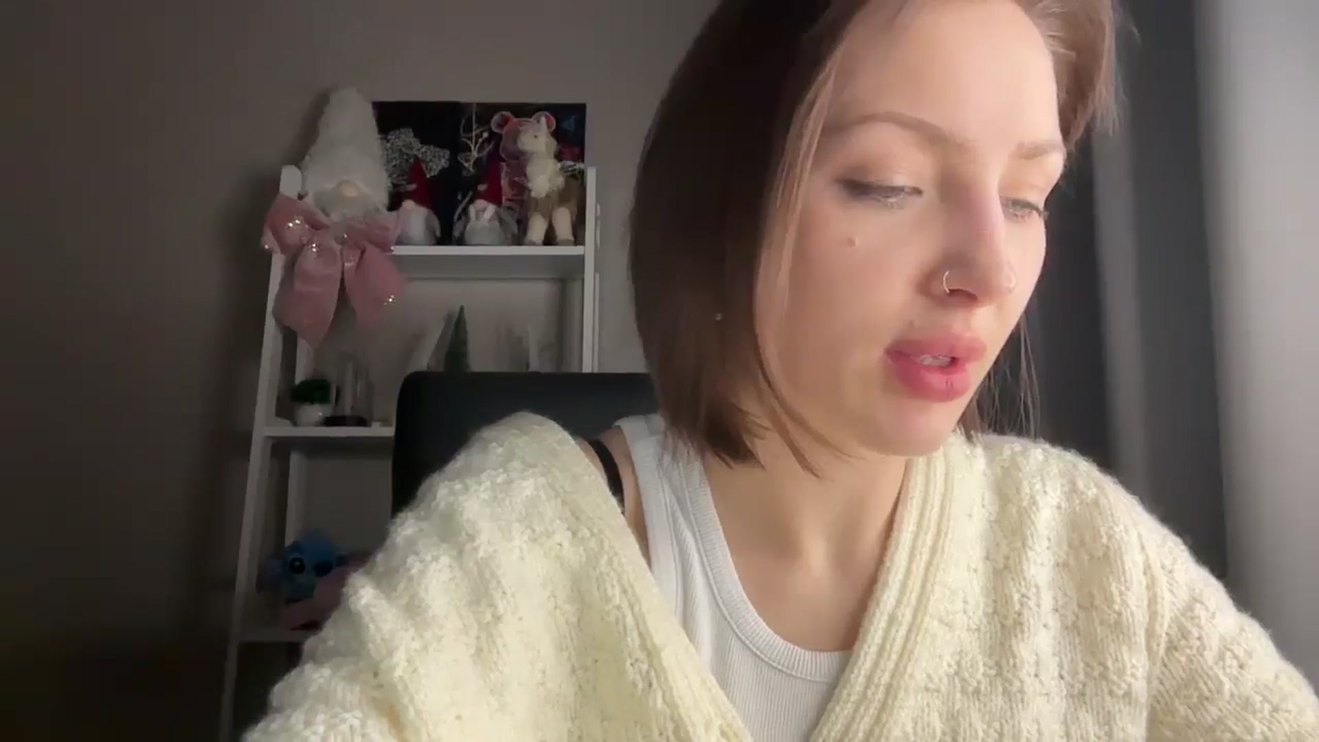 Gallery image thumbnail from Di_Pearl's myfreecams stream on, 12/25/2025, 24:04 image 2 of 20